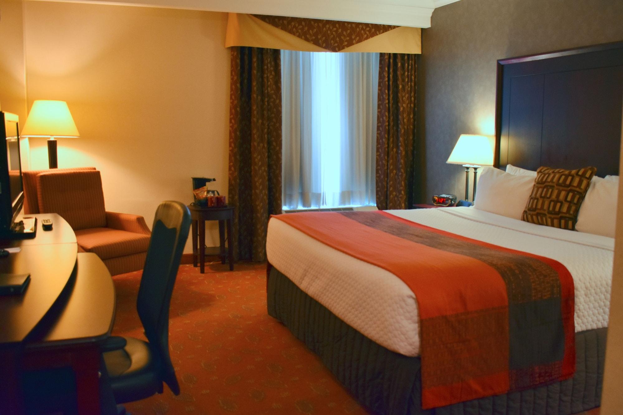 Hamilton Plaza Hotel And Conference Centre Εξωτερικό φωτογραφία