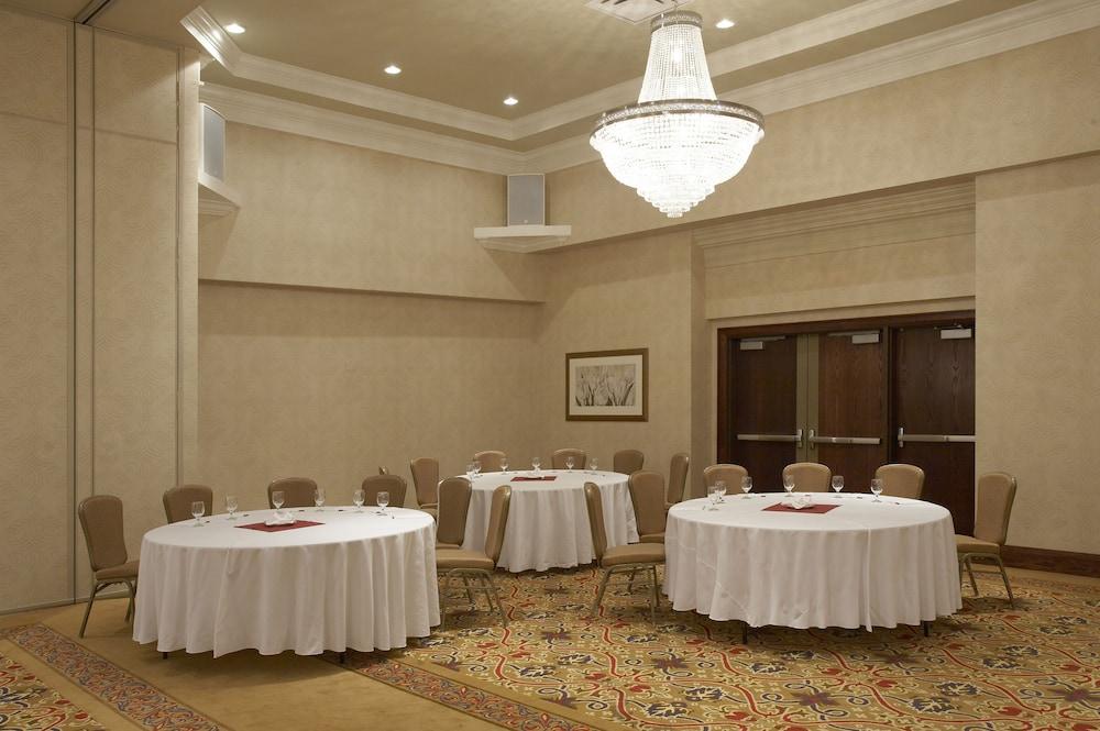 Hamilton Plaza Hotel And Conference Centre Εξωτερικό φωτογραφία