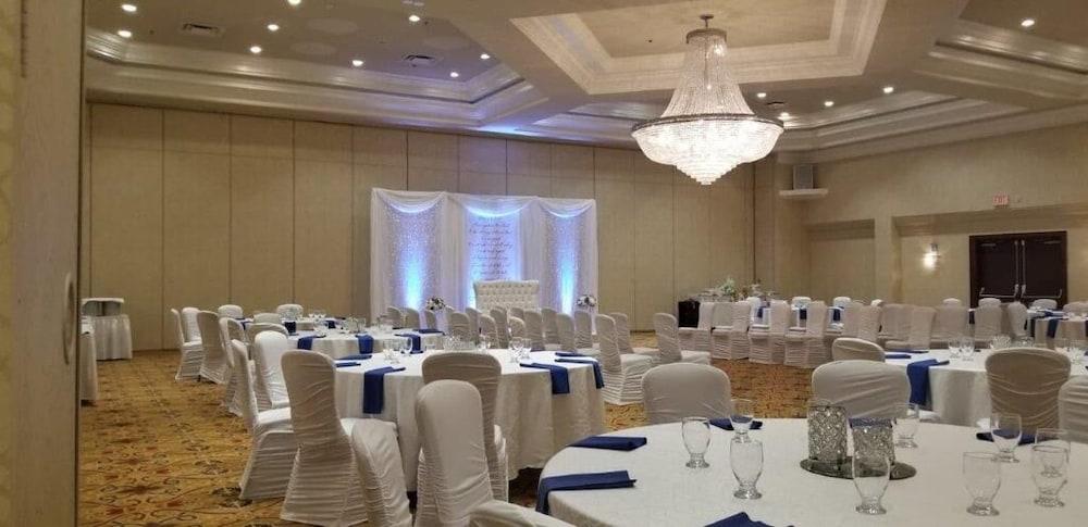 Hamilton Plaza Hotel And Conference Centre Εξωτερικό φωτογραφία
