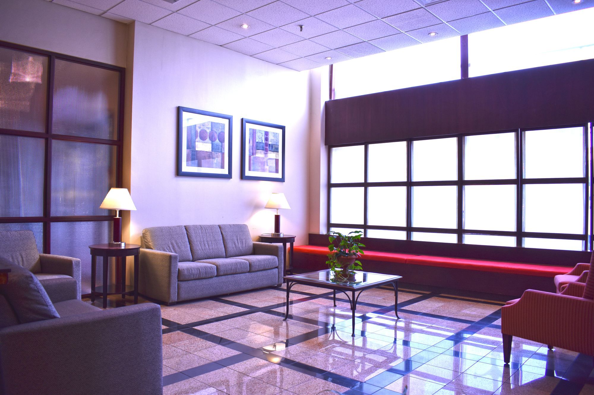 Hamilton Plaza Hotel And Conference Centre Εξωτερικό φωτογραφία