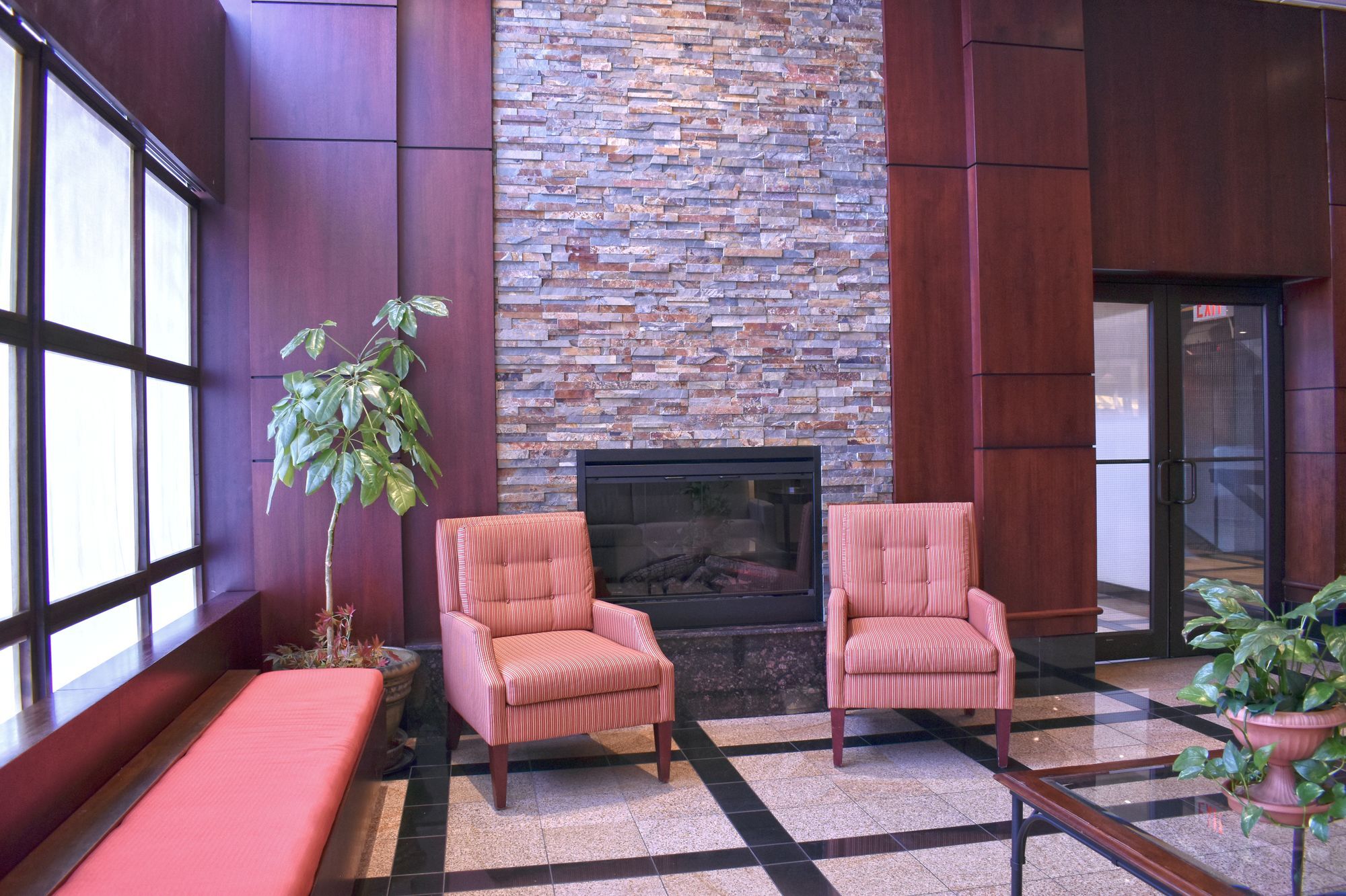 Hamilton Plaza Hotel And Conference Centre Εξωτερικό φωτογραφία